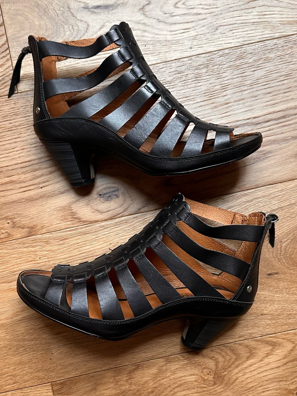 PIKOLINOS Women's Black Calfskin Leather Java Caged Gladiator Sandals Size 37 EU